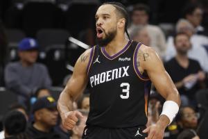 很香！狄龙赛季场均22.0分2.0断&进2.6三分 三项命中率46/34/94%