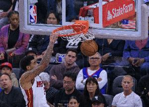 韦尔：哈斯勒姆说他希望我变得更好 这激励我更多抢篮板 继续提升