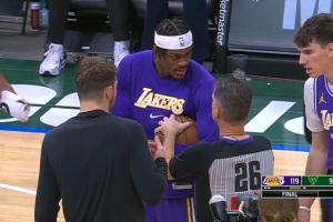 照顾小菜鸟！解说：范德彪拿比赛用球是想给完成生涯首秀的蒂耶罗