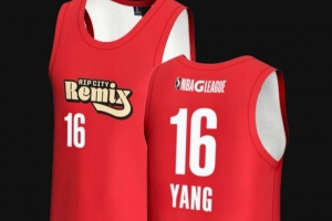 开拓者官博：杨瀚森混音队16号球衣现已上架
