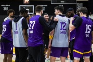 恢复健康！湖记：湖人明日有望赛季首次实现14人全员可以出战