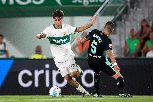 记者：尤文球探现场考察埃尔切20岁中前卫罗德里戈·门多萨