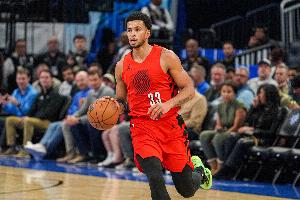 手感太差！卡马拉10中2低效拿到6分2板3助1断 4失误