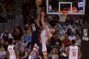 险些杀人！阿伦空切暴起势大力沉抡扣扣翻申京 裁判吹罚进攻犯规