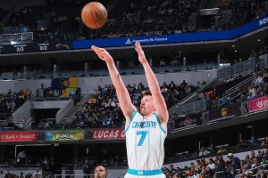 黄蜂这回选对了？4号秀克尼佩尔近2场场均26分7.5板4.0助1.5断