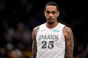 手感冰凉！华盛顿12投仅1中拿到6分9板 正负值-6