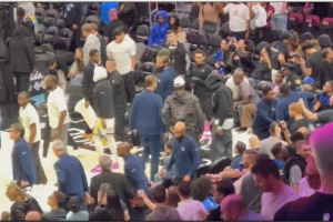 巴特勒输球后没有和任何热火老队友握手致意直接立场