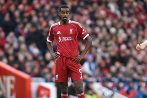 伊萨克代表利物浦出战的前9场比赛贡献1球1助攻，努涅斯3球1助攻