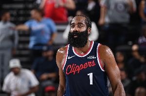 解说：登炮燃尽了 小卡终于要复出了 再不复出快船实在没得烧了