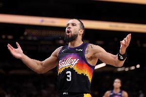 狄龙：特别想知道火箭会派谁来防我 球队要想办法破解火箭的联防