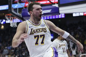 尊贵的西二球迷中午好！湖人凭赛区冠军优势反超掘金升至西部第二