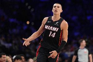 斯波：希罗完全不需要适应我们的比赛方式 他的表现太不可思议