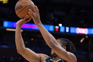 活塞主帅：艾维的表现不令人意外这是他的本色 他还会继续进步