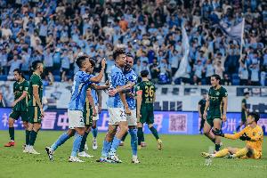 2025中超总结之深圳新鹏城：0-5惨败埋隐患，三帅更迭惊险保级