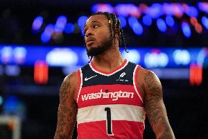 今天又头铁了！惠特摩尔替补16分钟 11中2&三分4中0仅拿4分5板