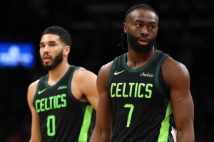 解说：杰伦·布朗多项数据生涯新高 塔图姆3月回归&绿军不容小觑