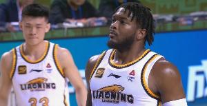 高效输出！奥利弗8投5中&罚球7中6 得到16分7板1助1断