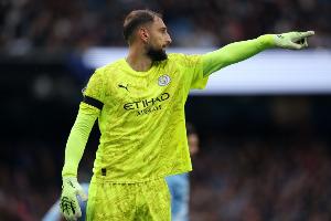 多纳鲁马、拉亚本赛季扑救20次，并列英超出场10+门将中最少