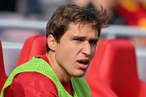 永不放弃！基耶萨全力回追救主，英超10次出场0次首发仅踢143分钟