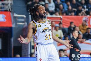 能攻能传！威尔斯18中8拿到21分3板9助3断