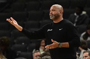 活塞主帅：对手联防拖慢我们节奏 本可以传球更流畅这是我的责任