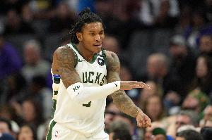 敢打敢拼！小凯文·波特18中8拿到全场最高26分外加7助 也有7失误