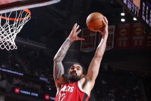 人人都爱亚当斯~火箭记者发推感叹：让他永远留在休斯敦