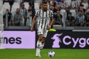 记者：鲁加尼有望下周欧冠回归，布雷默争取12月下旬归队