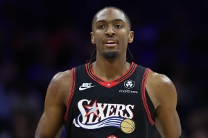 感谢小弟埃奇库姆！马克西28中13砍35分3板2助2断 三分11中4