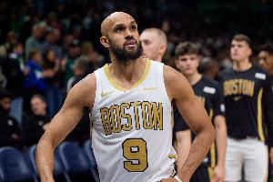 主攻手！德里克·怀特打满首节10中5拿到12分 正负值+6