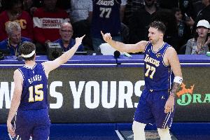 吹就完了！湖媒：里夫斯实际上是一个更高效的东契奇