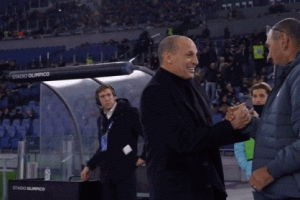 米体：阿莱格里赛前向拉齐奥助教挥手致意和解，两人上周末曾争执