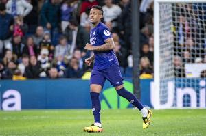 记者：米利唐的腿筋伤势令皇马担忧，球员明天接受检查