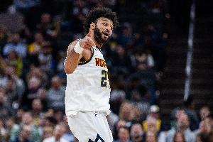 火力全开！贾马尔·穆雷半场17中12轰下27分4助 罚球2中2