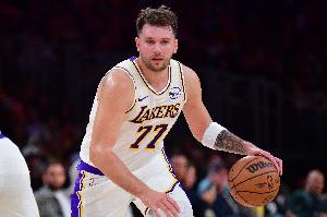 女儿加成！东契奇打满首节 8中3&罚球4中3拿到10分5板4助