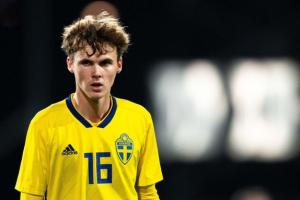 奇兵，斯韦德贝里是西甲历史第3位伯纳乌替补登场双响的客队球员