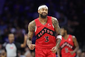 谢德：莺歌连续出战腿部会偶有疲惫感 我们得站出来分担他压力