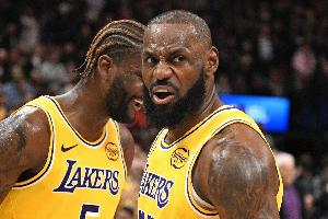 整整8年时间！湖人上次客场战胜76人是2017年12月8日