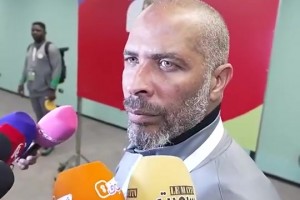 气死掉了！尼日利亚主帅控诉民主刚果施巫术，还晃了晃手！