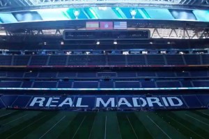 高科技！带你见识一下伯纳乌球场的变身过程