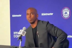 保罗此前：哈登是喜欢泡在训练馆的球员！我和他还有未竟的事业！