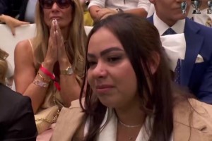 一点出场时间都没了嘛…恩德里克在与皇马的见面会上还哭了……