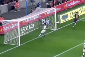 甚至换到右脚也功力不减！梅西招牌的挑射破门集锦！