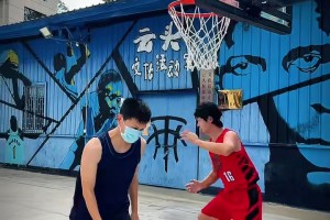 这模仿什么水平？模仿帝陈海泳爆笑演绎杨瀚森第一次首发表现